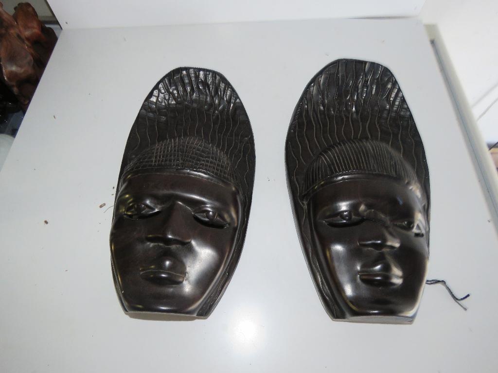 Koppel Afrikaanse stenen maskers, Antiek en Kunst, Ophalen of Verzenden