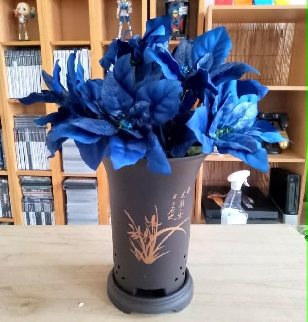 pot de fleur avec fleur artificielle 30 cm de haut, Comme neuf, Plastique, Bleu, Enlèvement