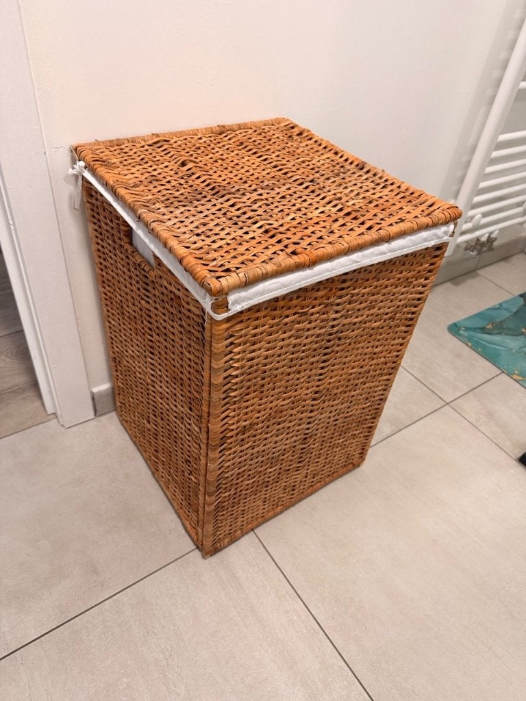 Panier à linge en osier avec couvercle, Maison & Meubles, Enlèvement, Comme neuf, Beige, Panier à linge