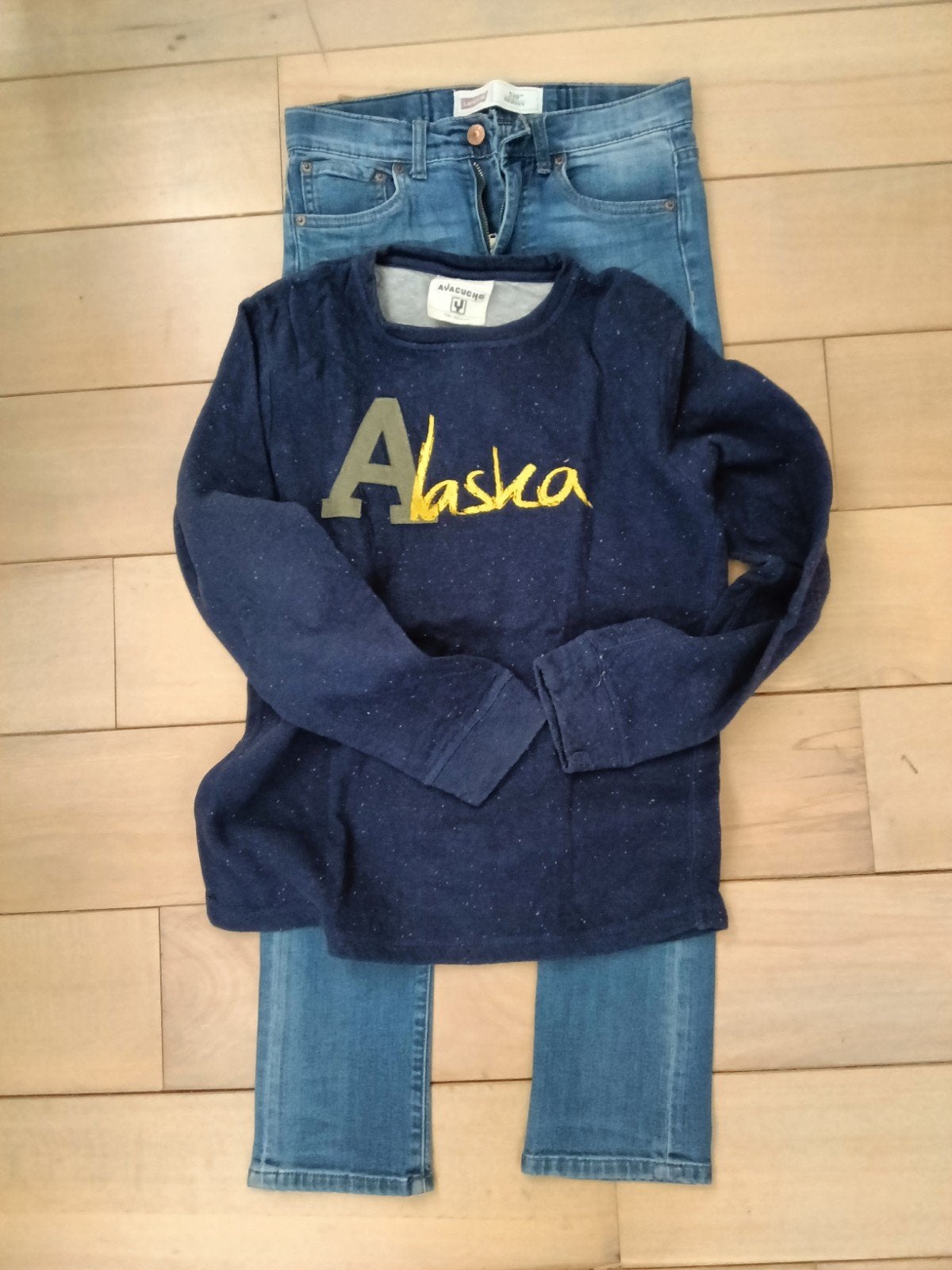 Jeans Levi's en sweater Ayacucho (K1/6), Ophalen of Verzenden