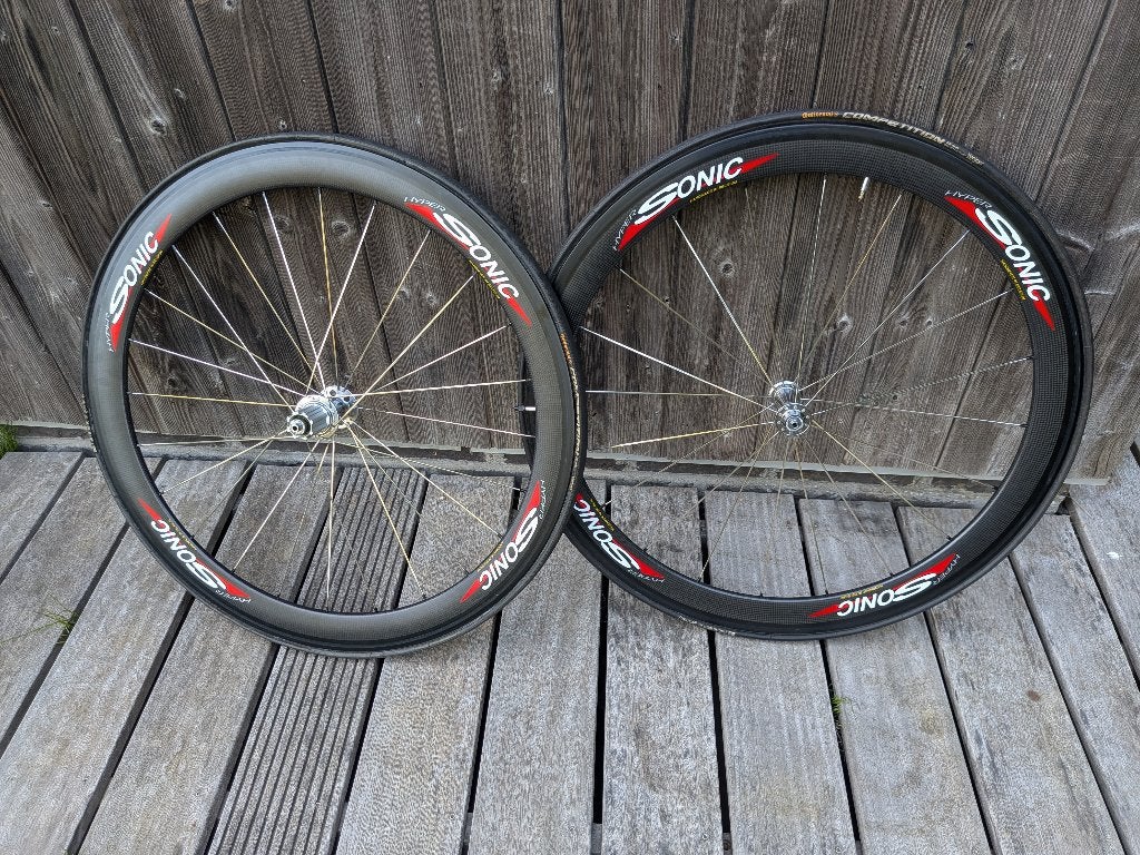 Paire de roues en carbone Hyper Sonic, frein sur jante, Vélos & Vélomoteurs, Neuf, Enlèvement ou Envoi, Sonic, Carbone