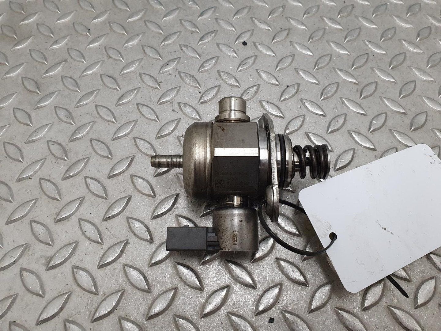 VOLKSWAGEN GOLF BRANDSTOF POMP VOOR DE INJECTOR 2012, Auto-onderdelen, Ophalen of Verzenden, Gebruikt, ARN erkend