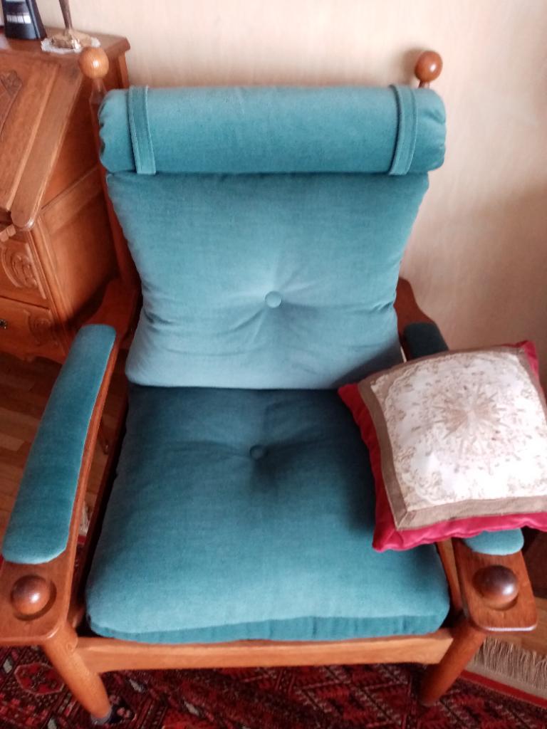 Fauteuil avec pouf, Enlèvement, Comme neuf, Tijdloos