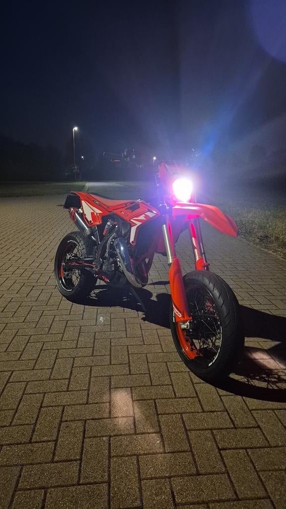 Beta rr 125 supermoto, Motoren, Occasion, 125 cc, Handgeschakeld, 1 cilinder