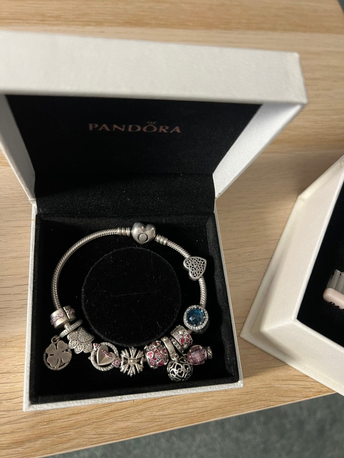 Pandora armbad met 9 bedeltjes maat 20, Handtassen en Accessoires, Bedels, Ophalen, Zo goed als nieuw, Pandora