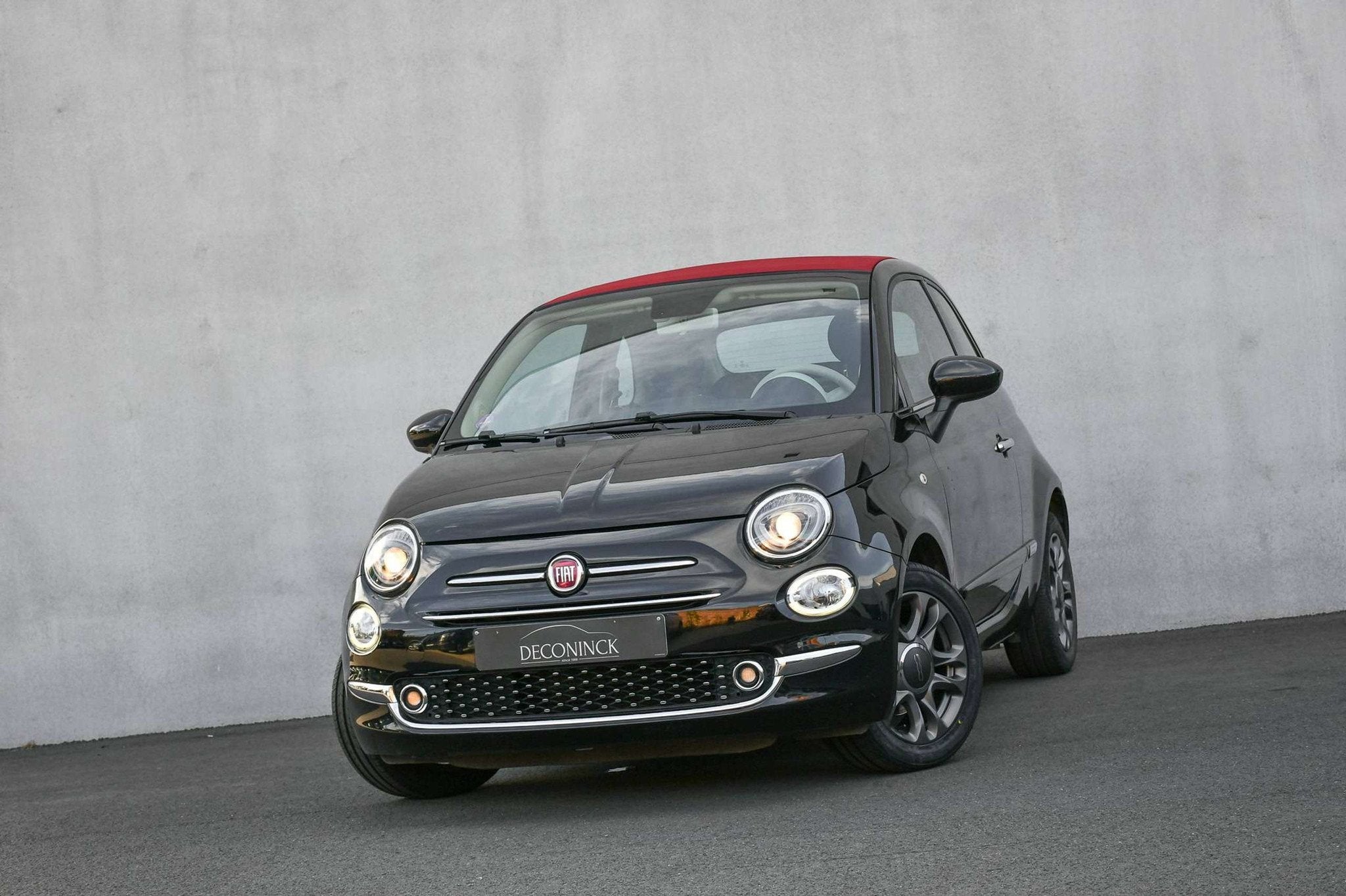 Fiat 500C 500C 1.2i *ROCKSTAR*LEDER*XENON*CABRIO*CARPLAY*SEN, Auto's, Gebruikt, 4 cilinders, Cabriolet, Zwart