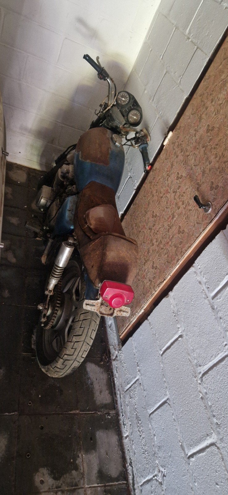 Honda four 550cc pour pièces, Particulier