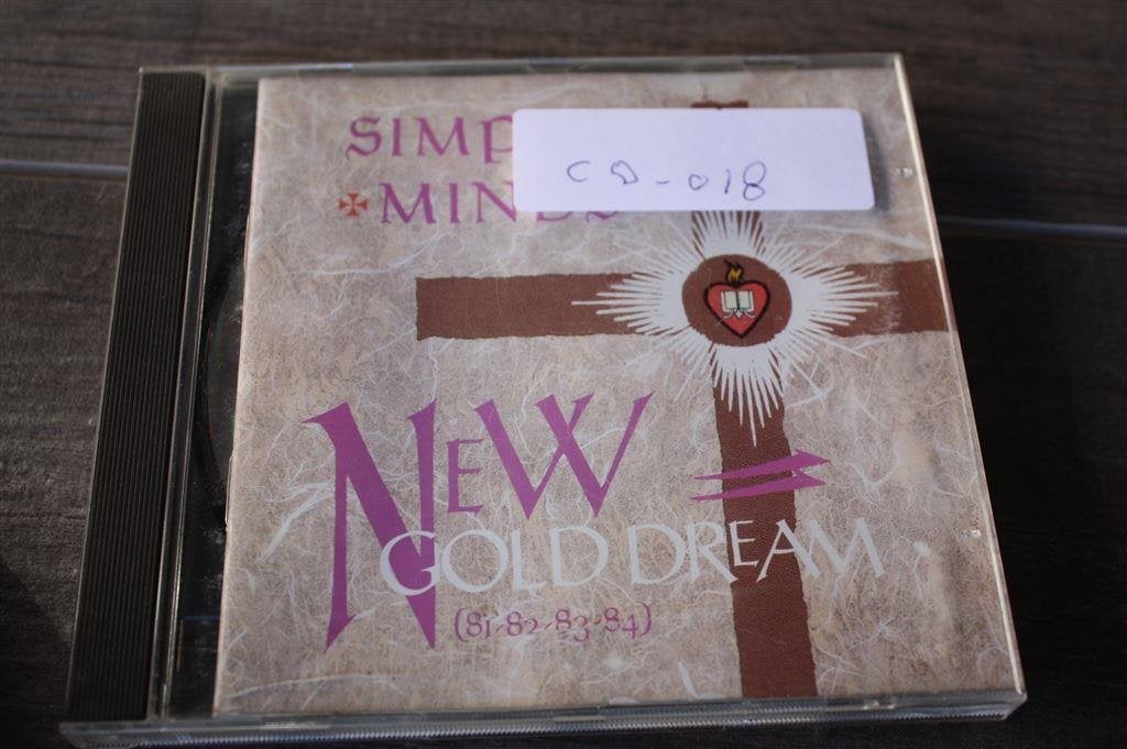 Simple minds - New gold dream - 1982, Cd's en Dvd's, Inclusief boekje, Verzenden, New wave, Zo goed als nieuw