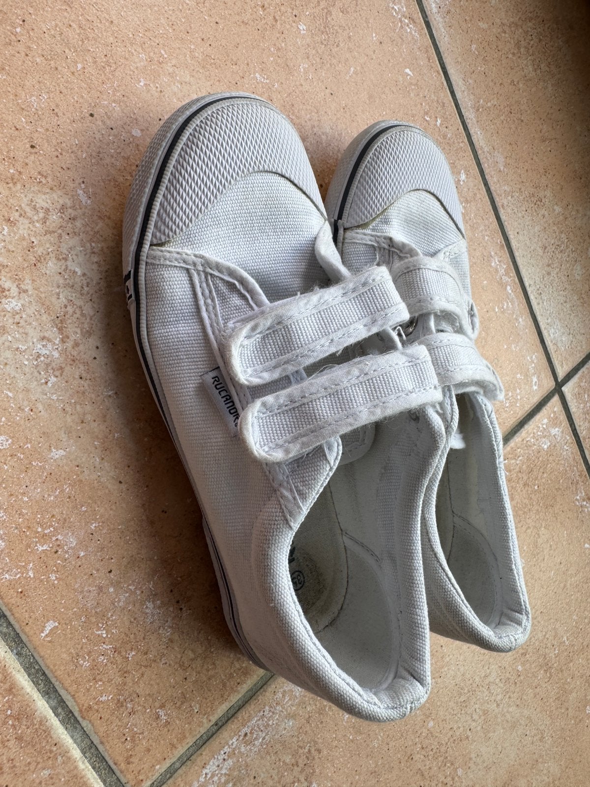 Sandales de Gym 35, Enfants & Bébés, Vêtements de bébé | Chaussures & Chaussettes, Enlèvement, Utilisé