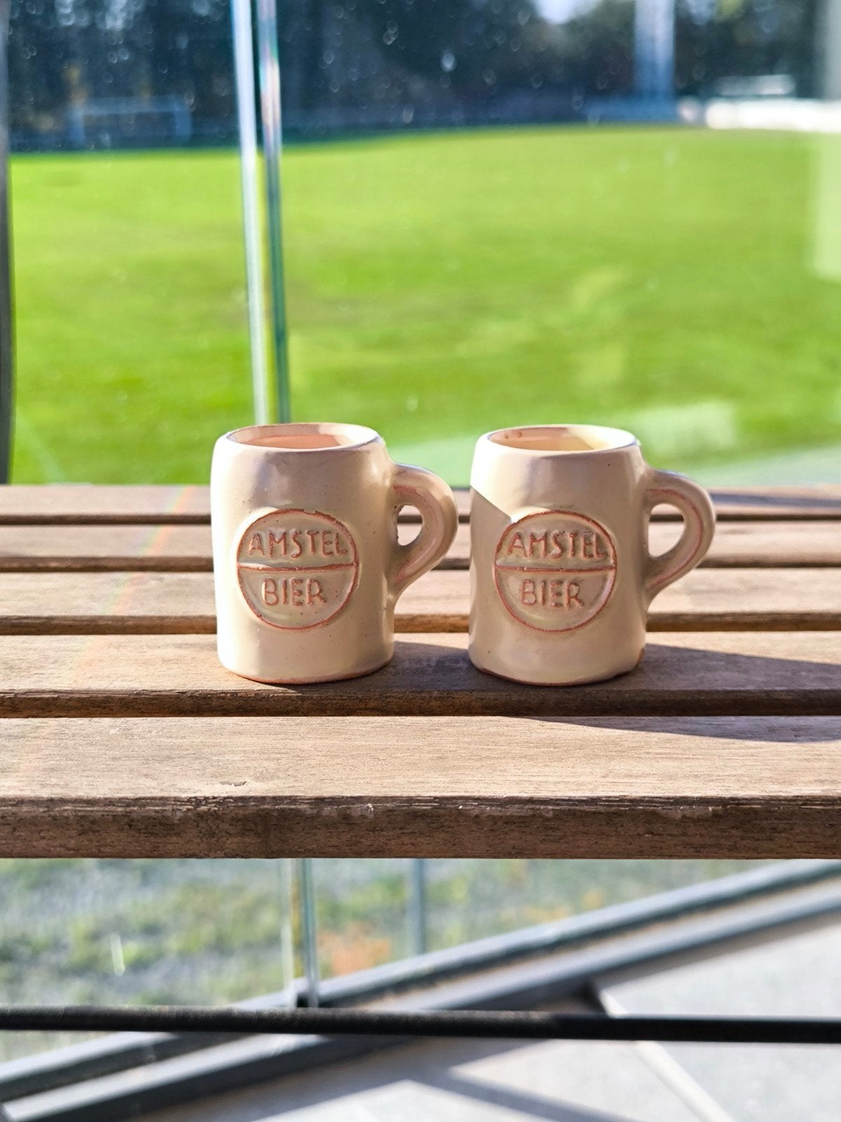 Lot de 2 mini chopes Amstel Bier en céramique, Enlèvement ou Envoi