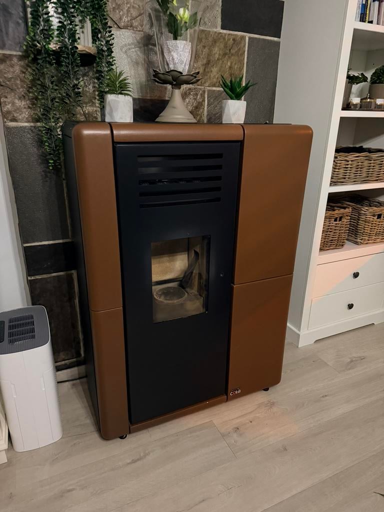 italiaanse cola pelletkachel in topstaat 8,1kw, Ophalen, Zo goed als nieuw, Pelletkachel