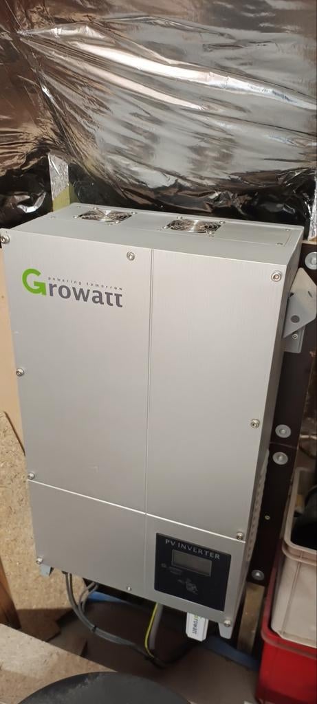 GroWatt 7000UE - driefasen - 4 trackers - API/wifi logger, Ophalen, Zo goed als nieuw, Overige typen, 200 wattpiek of meer