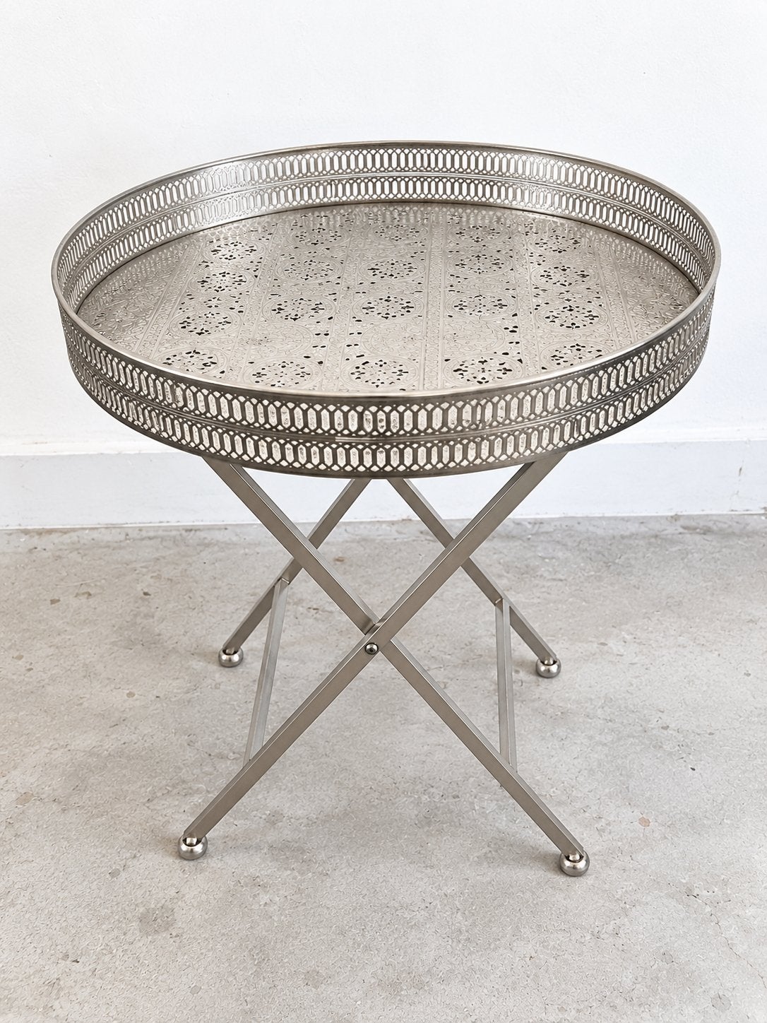 Oosterse Ronde metalen bijzettafel / dienbladtafel, Huis en Inrichting, Ophalen of Verzenden, Zo goed als nieuw