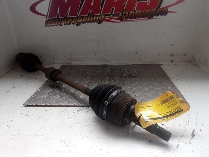 Arbre de transmission avant droit d'un Mitsubishi Carisma, -, -, 3 mois de garantie, Utilisé
