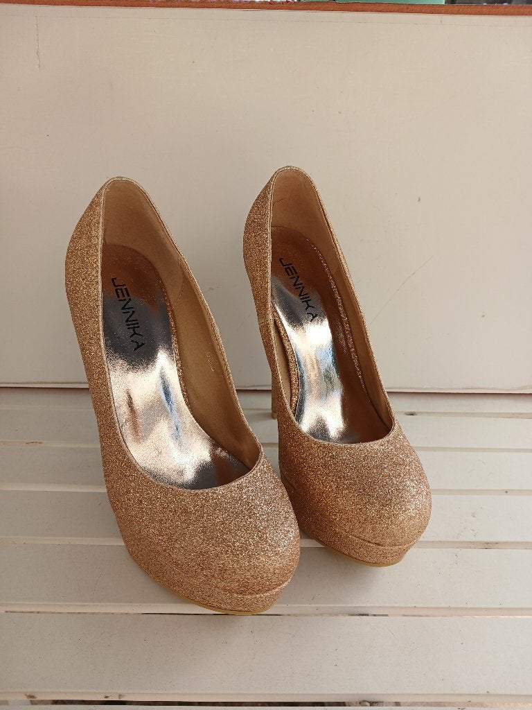 pumps 37, Verzenden, Beige, Zo goed als nieuw, Schoenen met hoge hakken