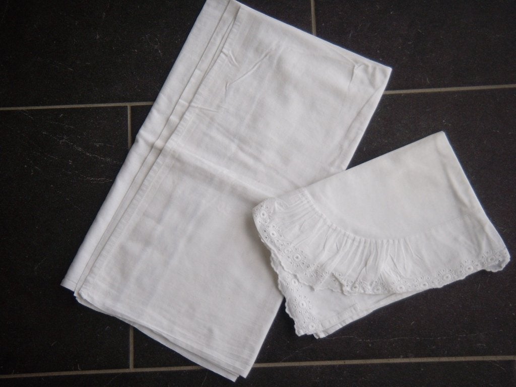 Mooie, vintage kinderlakenset, Huis en Inrichting, Slaapkamer | Beddengoed, Ophalen of Verzenden, Gebruikt, Wit