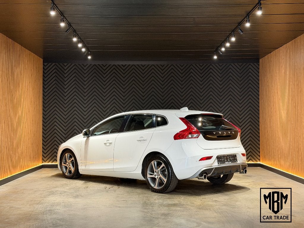 ✅Volvo V40 1.6 D2 GARANTIE Navi PDC CruiseControl 1.Eigenaar, Autos, Volvo, Interruption de démarrage, Euro 5, Entreprise, Boîte manuelle