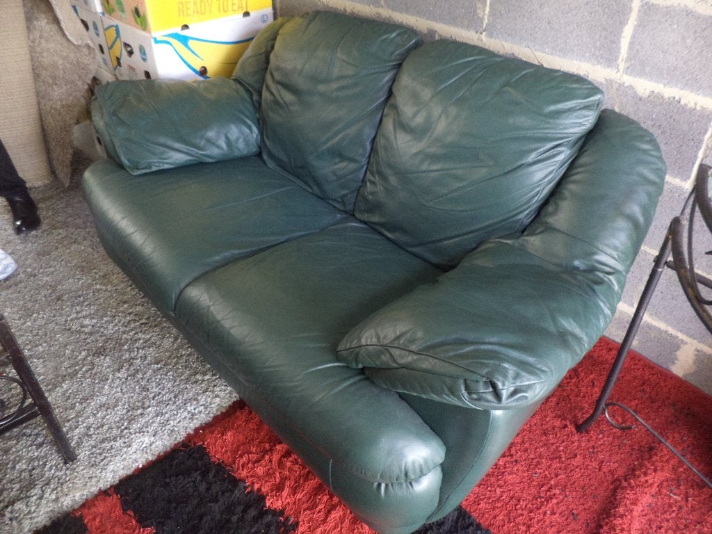 av salon 2 places en cuir vert 40.00 euro, Ophalen, Tweepersoons, Leer, Zo goed als nieuw