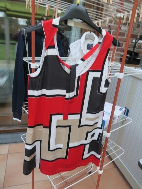 Topje rood zwart colourblok Senso mt 38, Kleding | Dames, Maat 38/40 (M), Meerkleurig, Senso, Ophalen of Verzenden