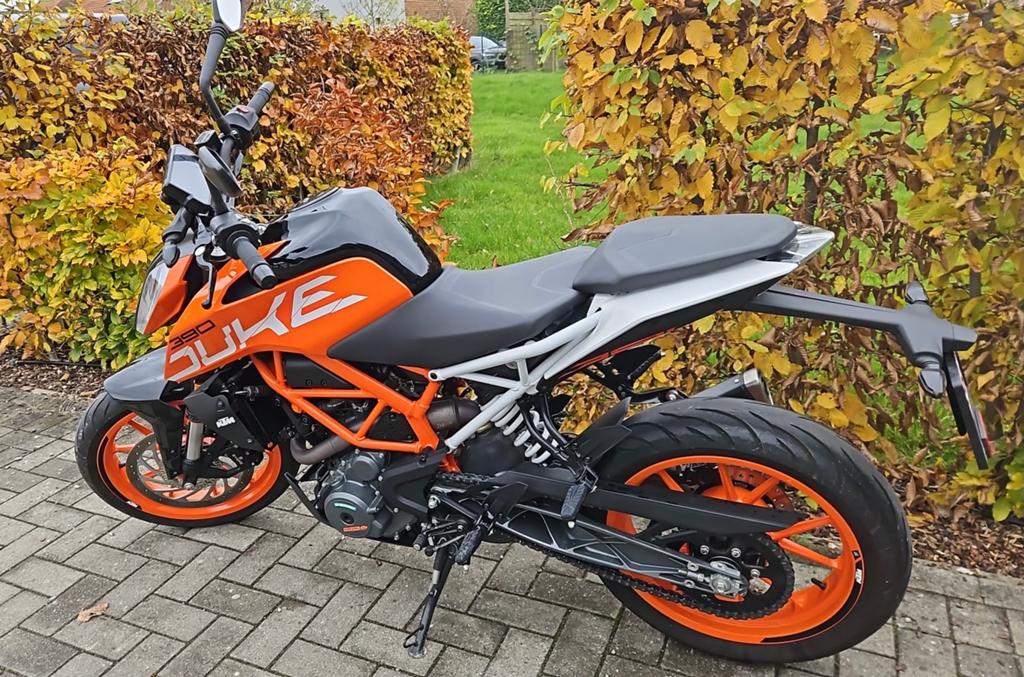 KTM DUKE 390 ! bj 8/2020 ! Amper 2013 km !!, Motoren, Motoren | KTM, Nieuw, Traction Control, Particulier, 373 cc