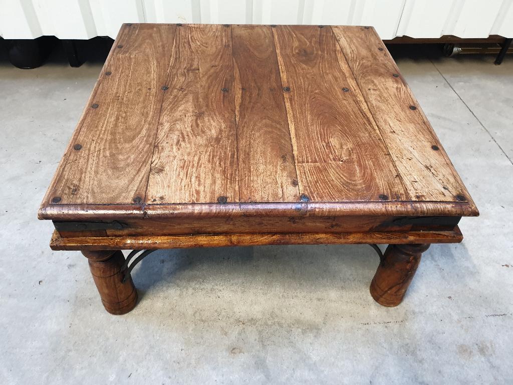 Massieve koloniale salontafel. Het kan geleverd worden., Enlèvement, Utilisé, Carré