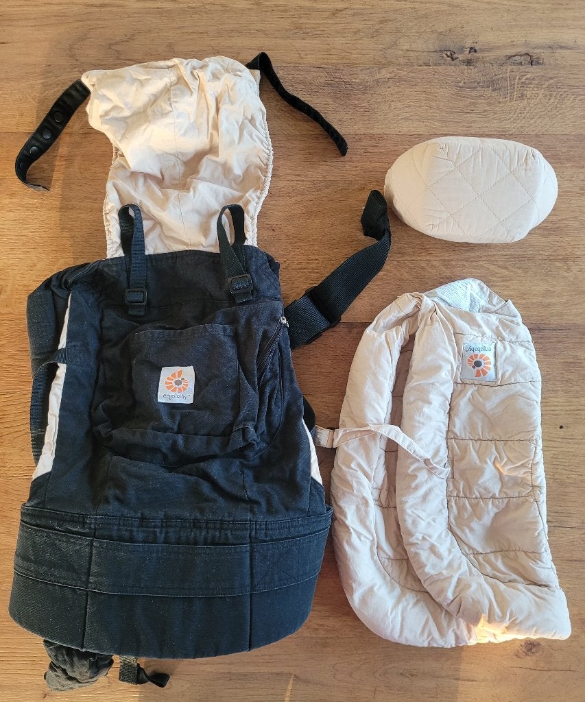 Draagzak Ergobaby met accesoires, Buik of Rug, Zo goed als nieuw, Draagzak, Ophalen
