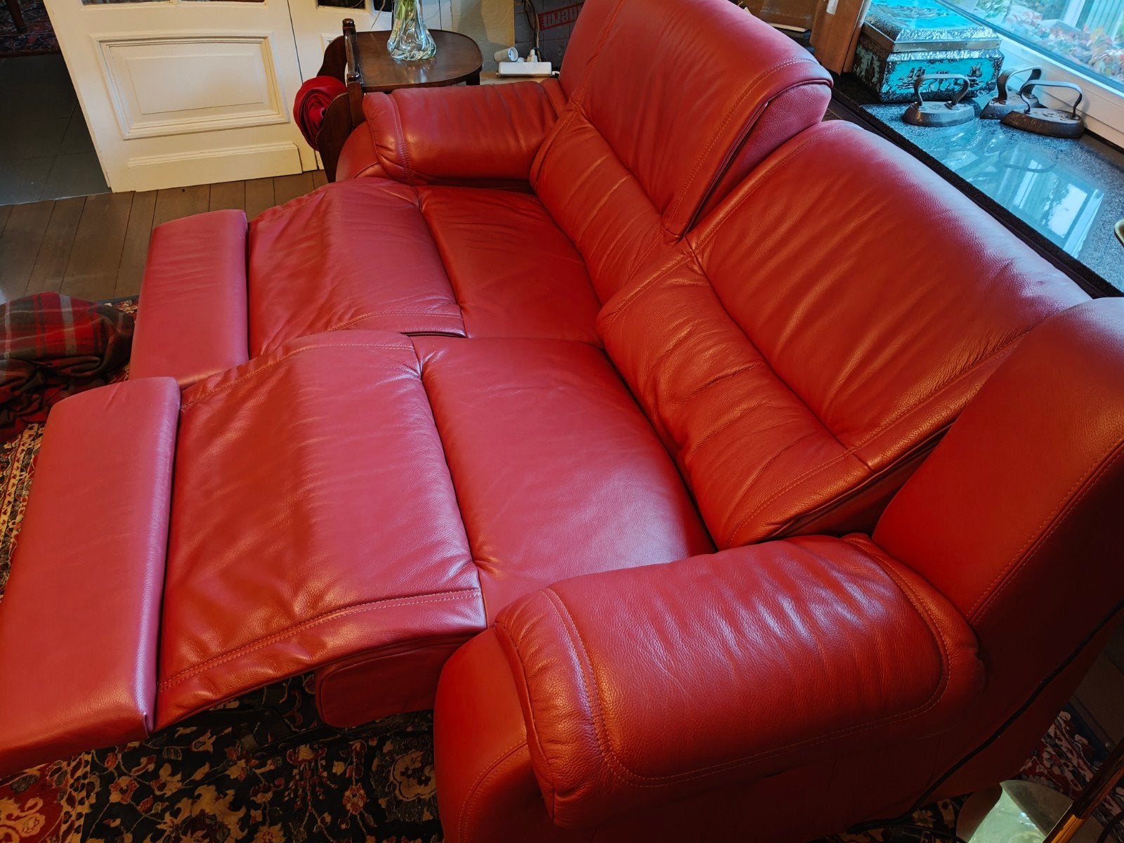 Zetel leer 2 ingebouwde relaxen rood te Turnhout - nog 2 st., Enlèvement, Cuir
