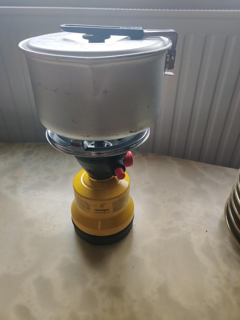 Gas plus kom, Ophalen