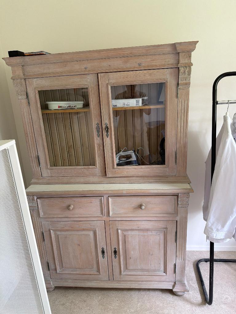 Kast, Ophalen, Met plank(en), Gebruikt, 100 tot 150 cm