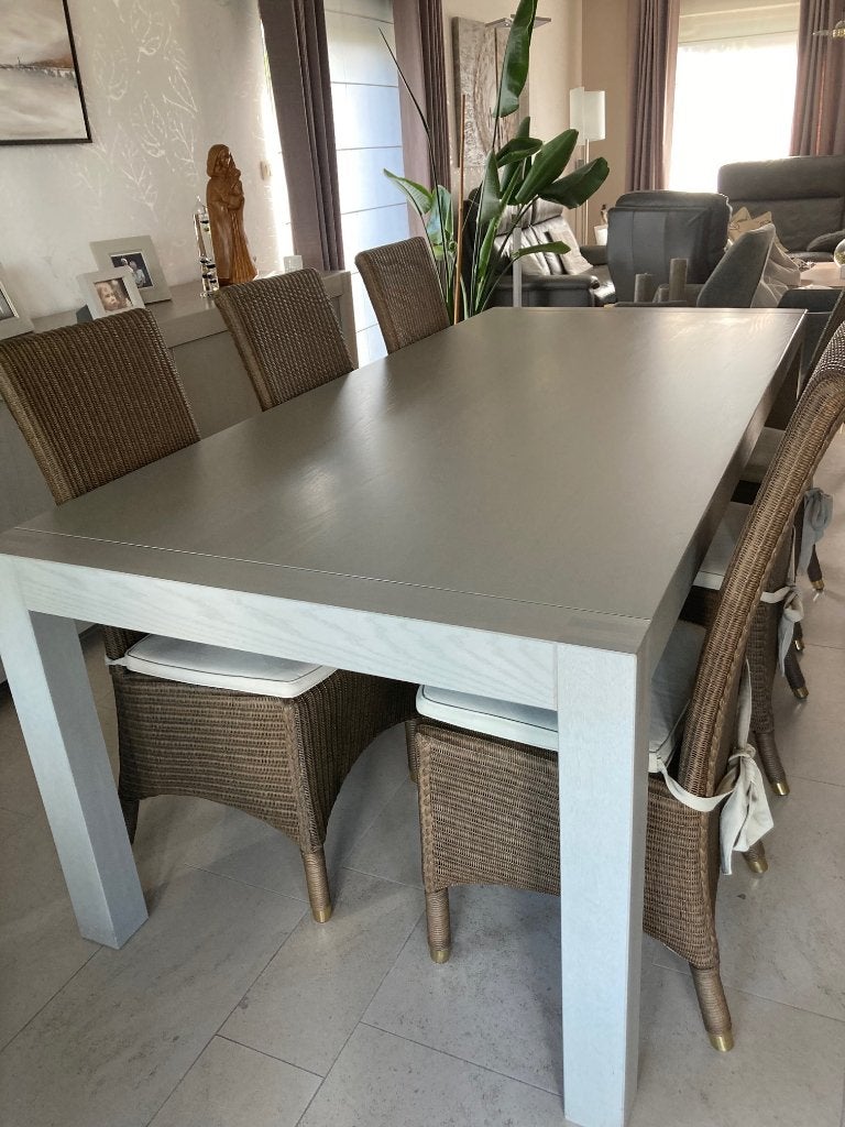Mooie massief houten tafel grijstint met 6 rieten stoelen, Ophalen, Gebruikt, 100 tot 150 cm, 200 cm of meer