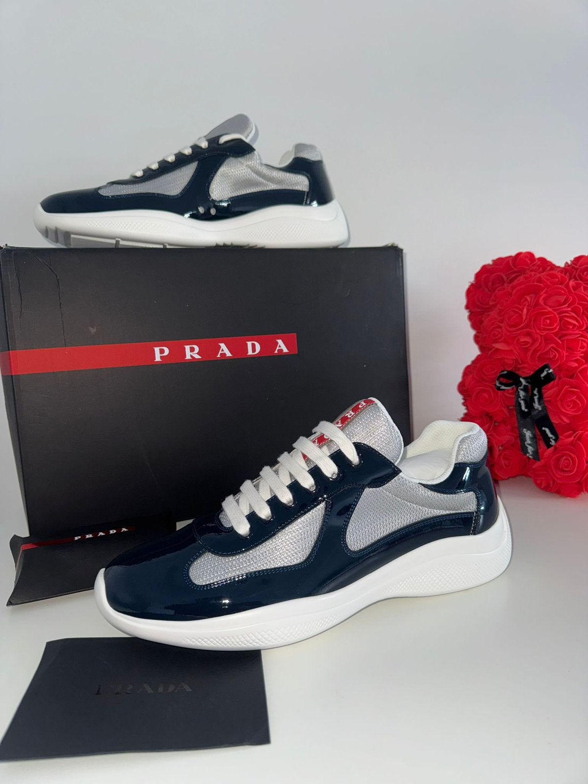 Prada bleu taille 42 & 43, Vêtements | Hommes, Chaussures, Enlèvement ou Envoi, Comme neuf, Bleu