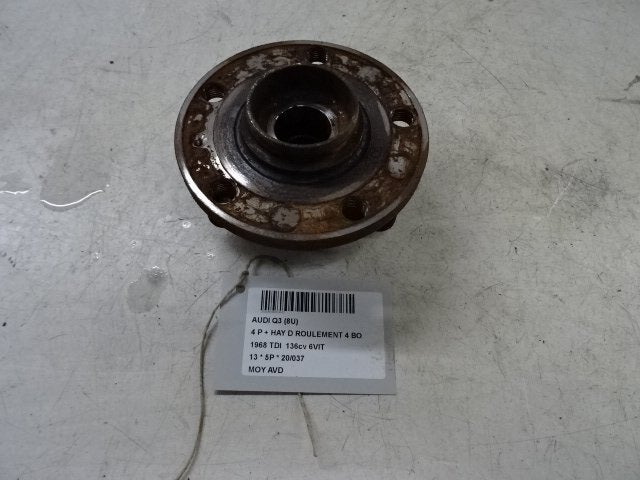 MOYEU DE ROUE AVANT DROIT Audi Q3 (8UB / 8UG), Utilisé, Audi