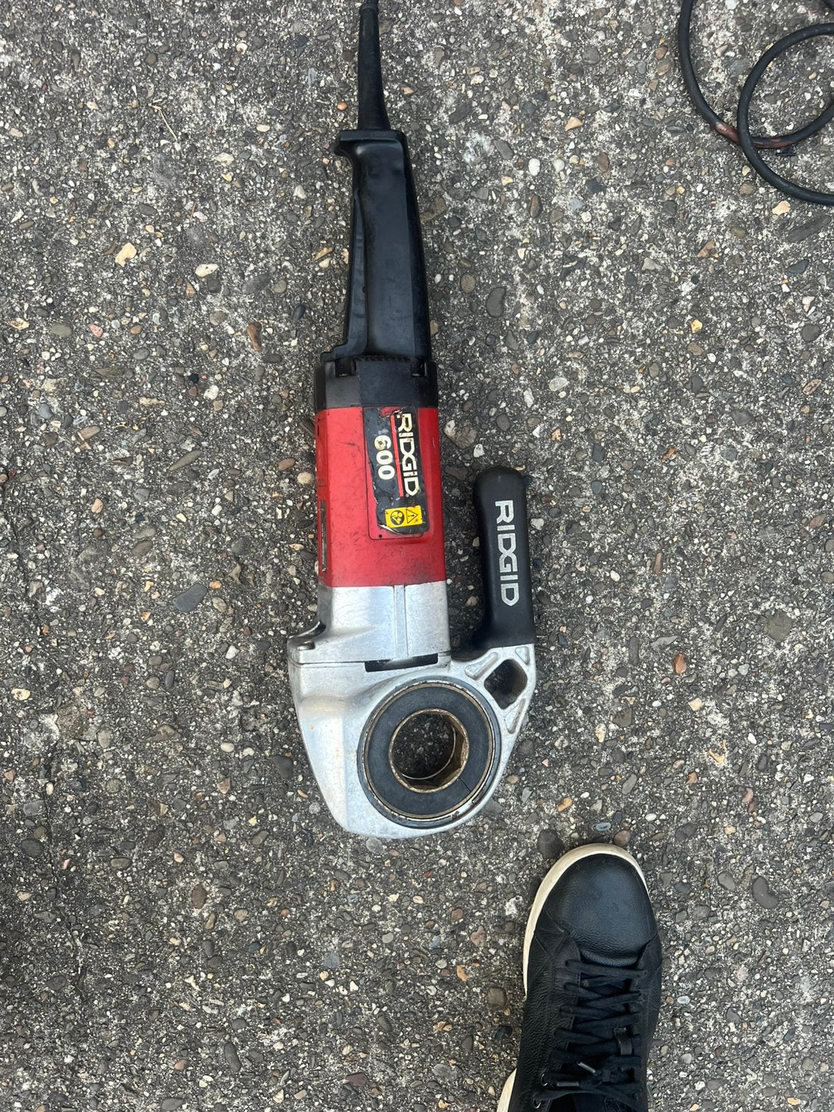 RIDGID 600 machine à fileter électrique, Bricolage & Construction, Outillage | Outillage à main, Utilisé, Enlèvement