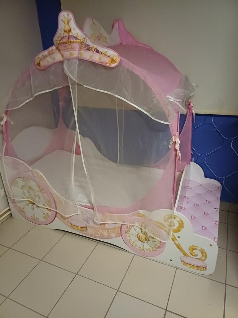 Prinsessenkoets bed, Ophalen, Matras