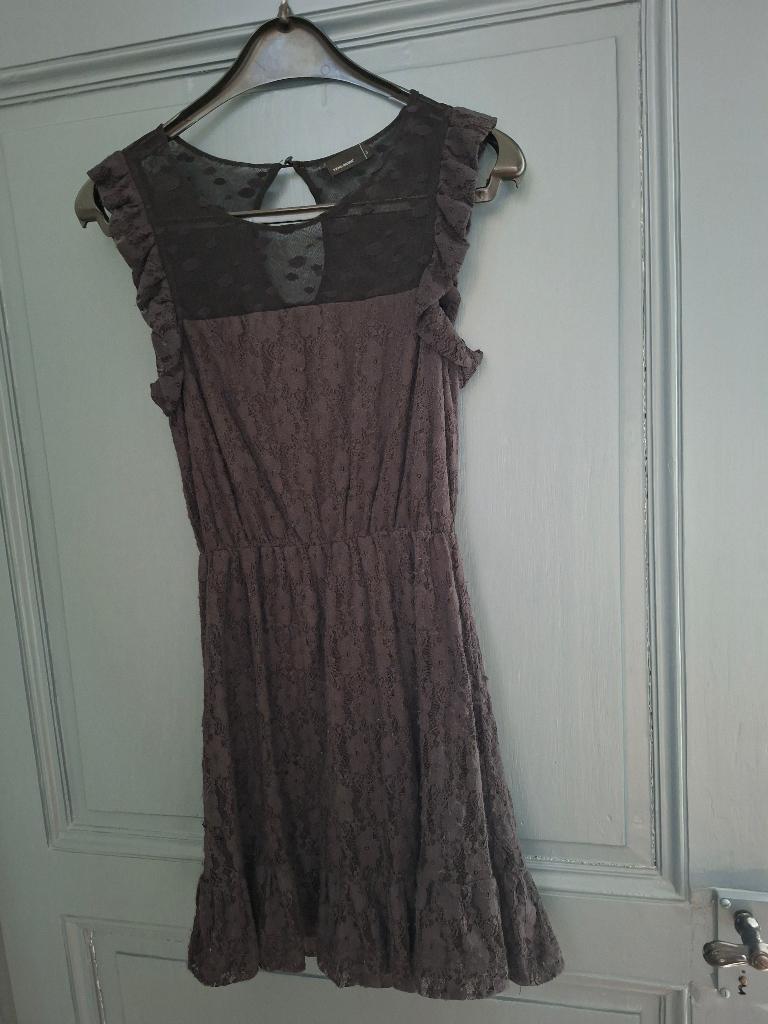 robe en dentelle noire, Enlèvement ou Envoi, Vero Moda, Comme neuf, Noir
