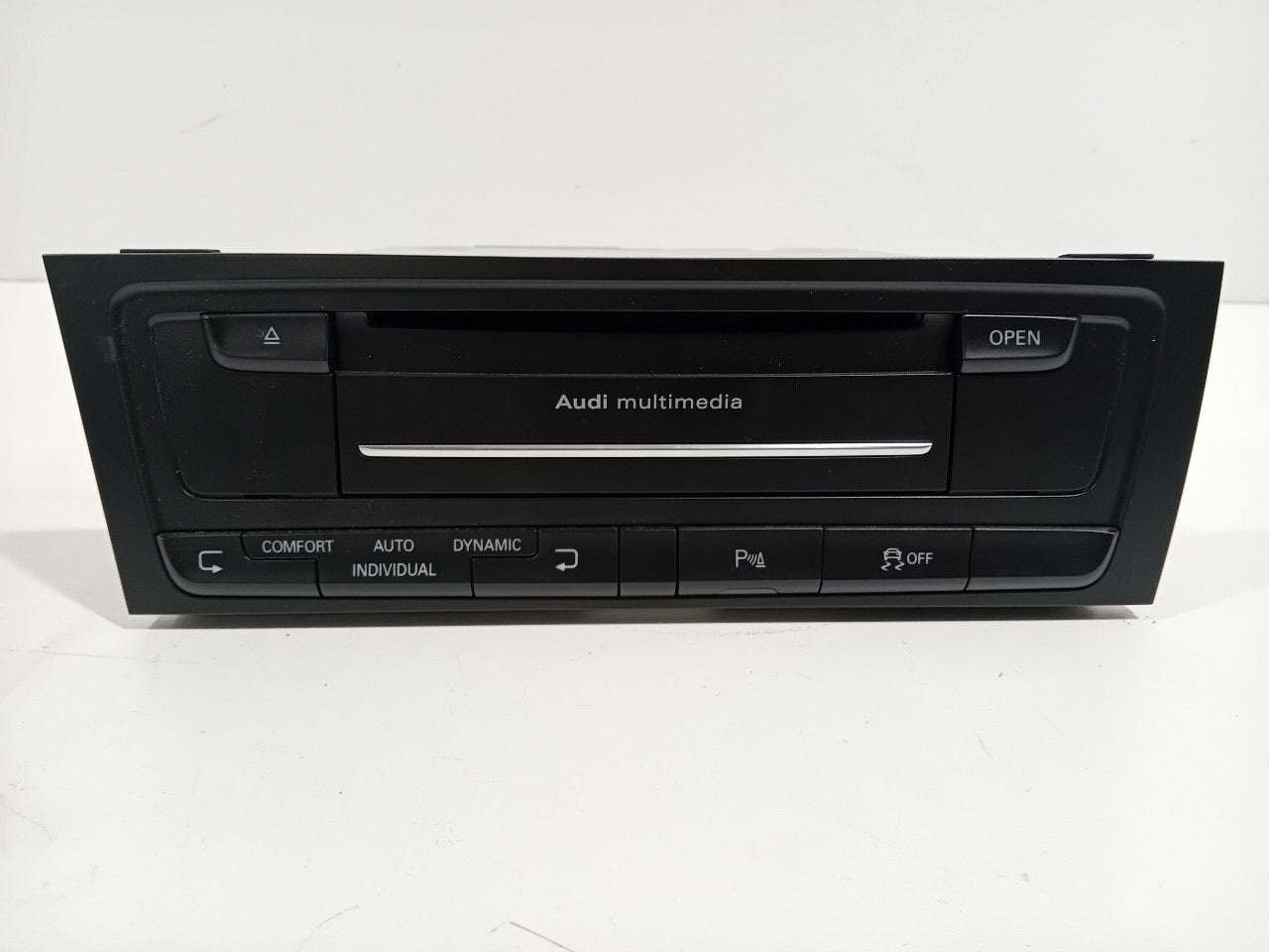 Cd speler Audi RS5, Ophalen of Verzenden, Van der Ven Autorecycling B.V., Onderdelen@venauto.nl, Ettenseweg 76, 4706 PB Roosendaal, The Netherlands