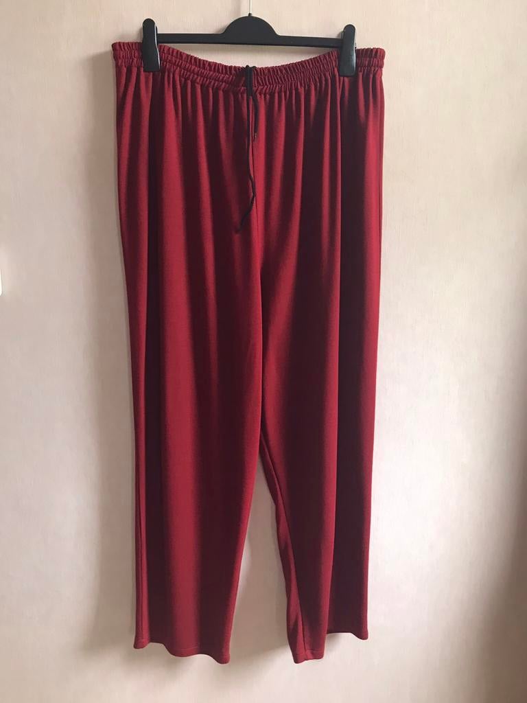 A vendre PANTALON * SI Belle et …* Taille : 50/52., Comme neuf