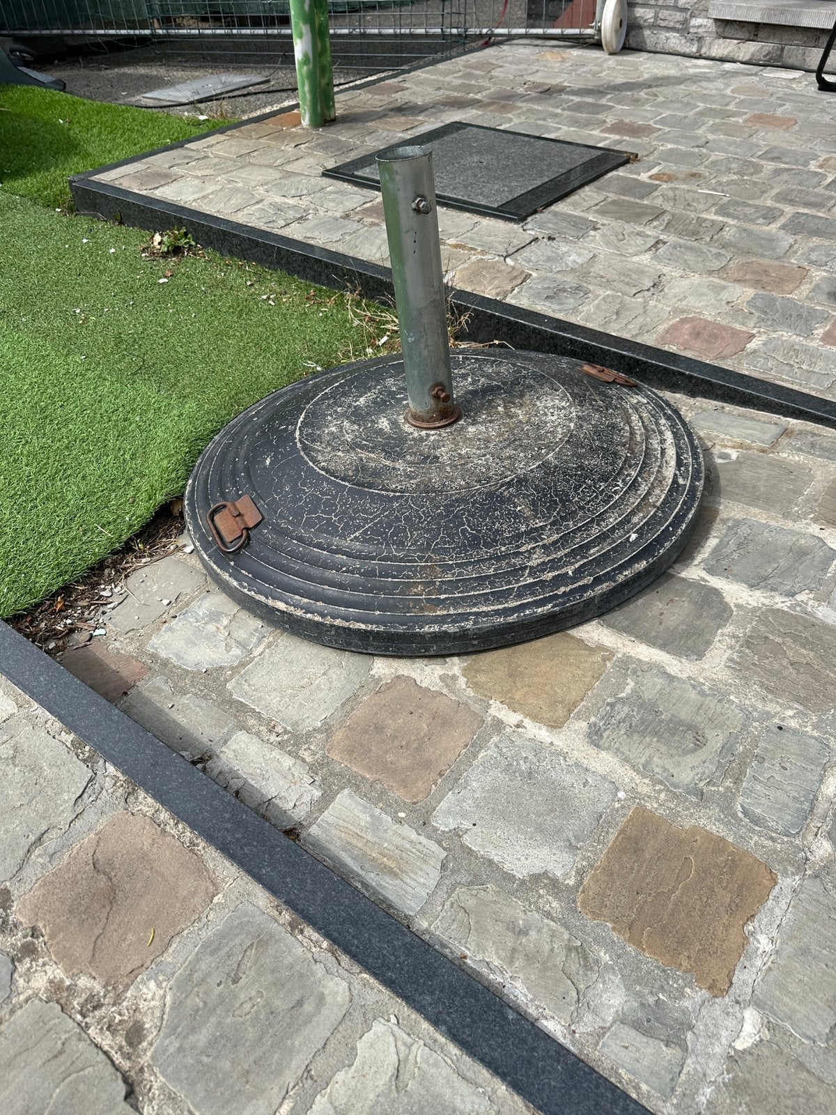 Zeer zware parasolvoet, Tuin en Terras, Ophalen, Gebruikt, Parasolvoet