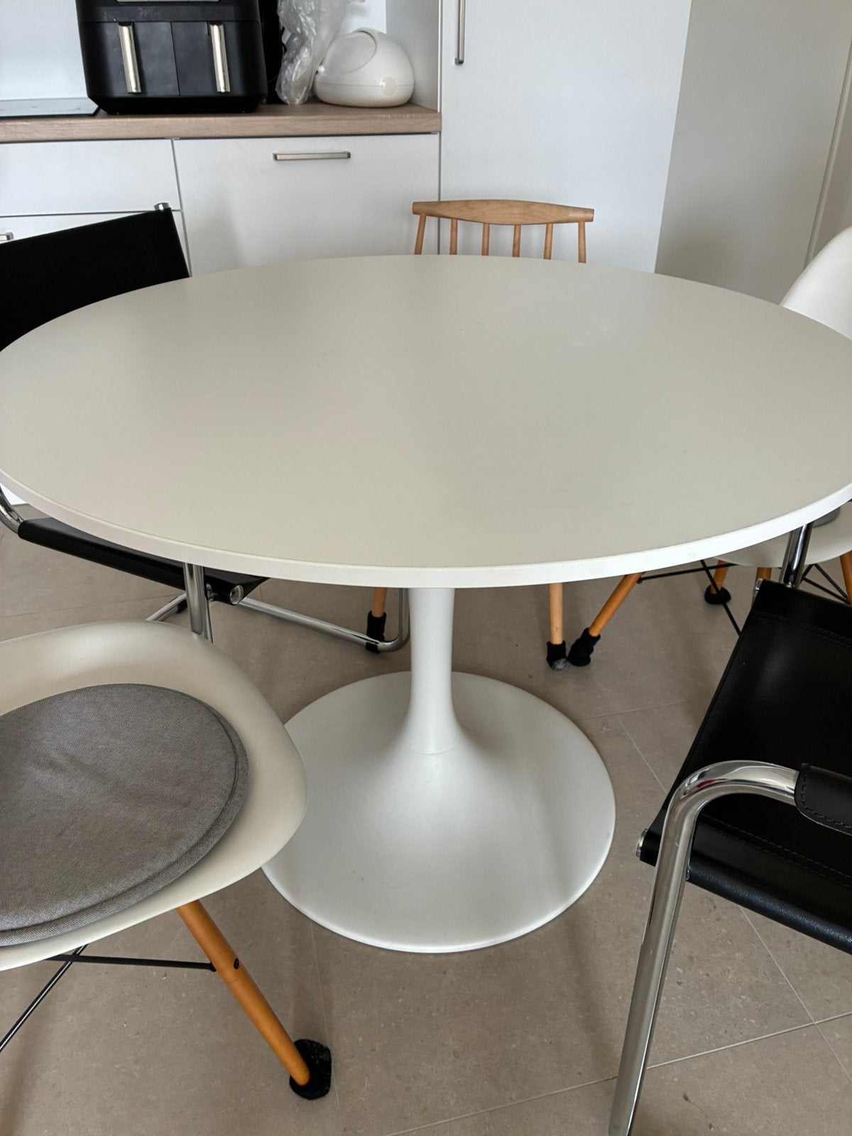 Ikea eettafel wit rond dia +-1m, in zeer goede staat!, Quatre personnes, Rond, Comme neuf, 100 à 150 cm