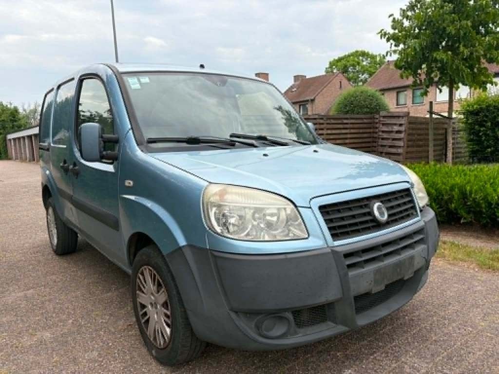 FIAT DOBLO CARGO BLANCO GEKEURD VOOR VERKOOP, Auto's, Fiat, 4 deurs, Stof, 139 g/km, Doblo