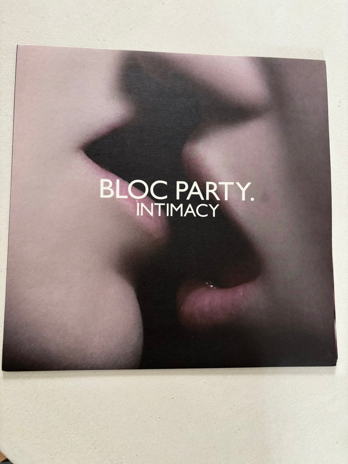 Lp  2008 Bloc party - intimacy vinyl near mint!, Cd's en Dvd's, Ophalen of Verzenden, Zo goed als nieuw, LP