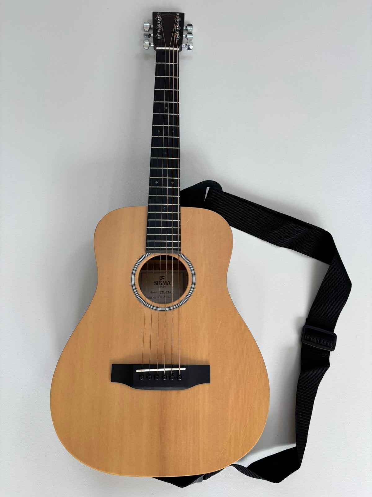 Sigma TM-12+ travel gitaar, Enlèvement, Comme neuf, Guitare Western ou Guitare Folk, Avec valise