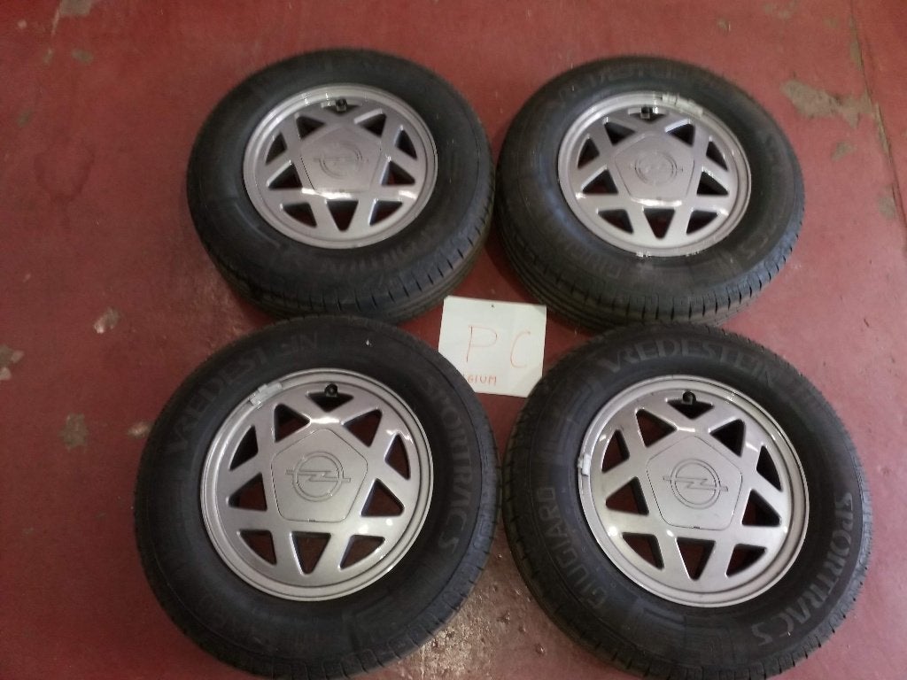OPEL, Auto-onderdelen, Banden en Velgen, Ophalen, Nieuw, Band(en), Personenwagen