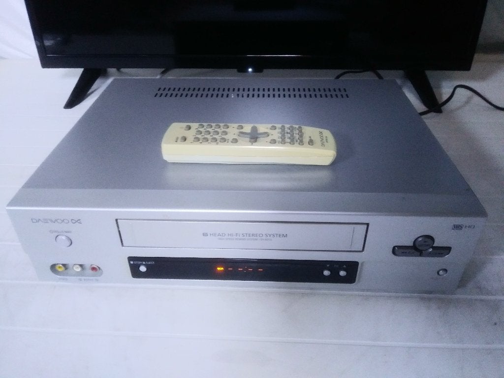 Enregistreur vidéo stéréo 6 têtes HiFi Daewoo SV-831V, Enlèvement ou Envoi, Comme neuf, Lecteur ou enregistreur VHS