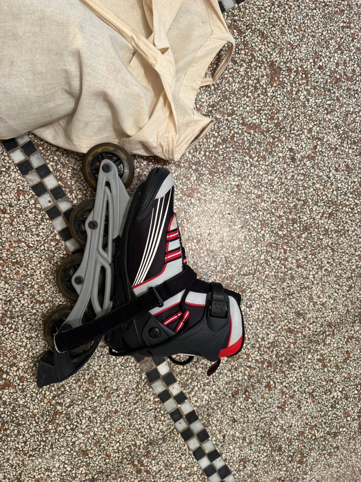 Rollers, Sports & Fitness, Enlèvement, Comme neuf