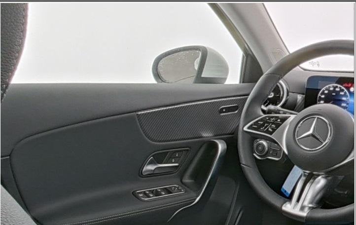 Mercedes-Benz A-klasse 220 4MATIC Hatchback Luxury Line | Tr, Automaat, Stof, Zwart, 4 cilinders