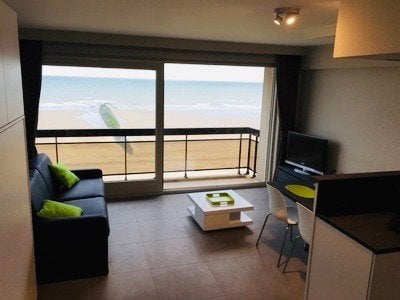 Moderne studio met frontaal zeezicht te Westende, Vacances, Maisons de vacances | Belgique, Propriétaire, 1 chambre, 4 personnes