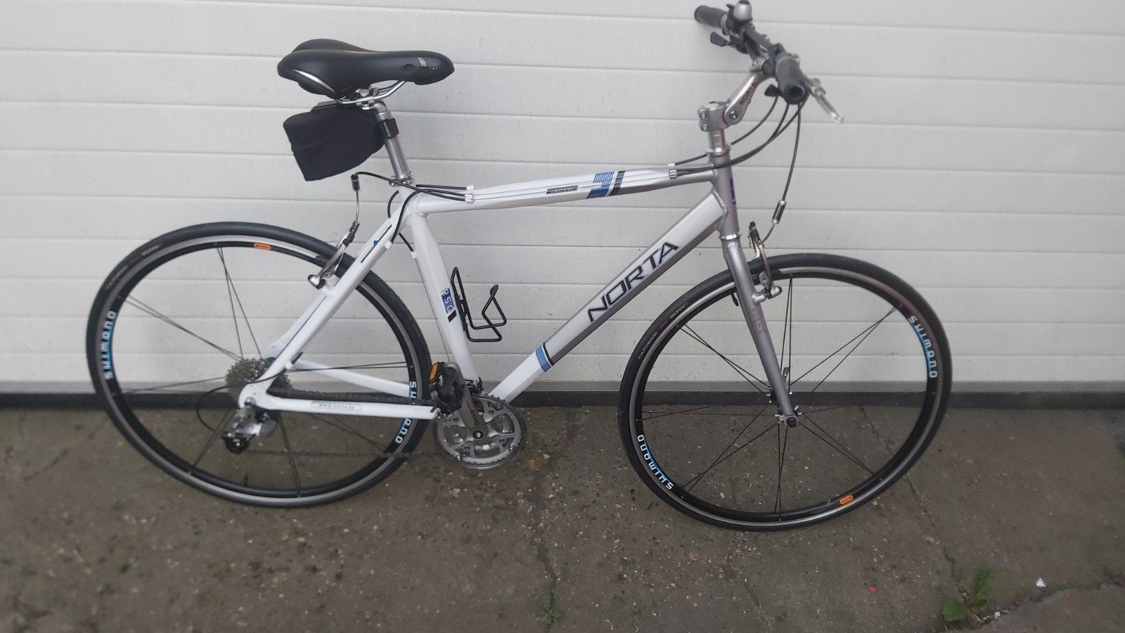 Norta Light ride R50   maat 56., Frein sur jante, Comme neuf, Enlèvement, 53 à 57 cm