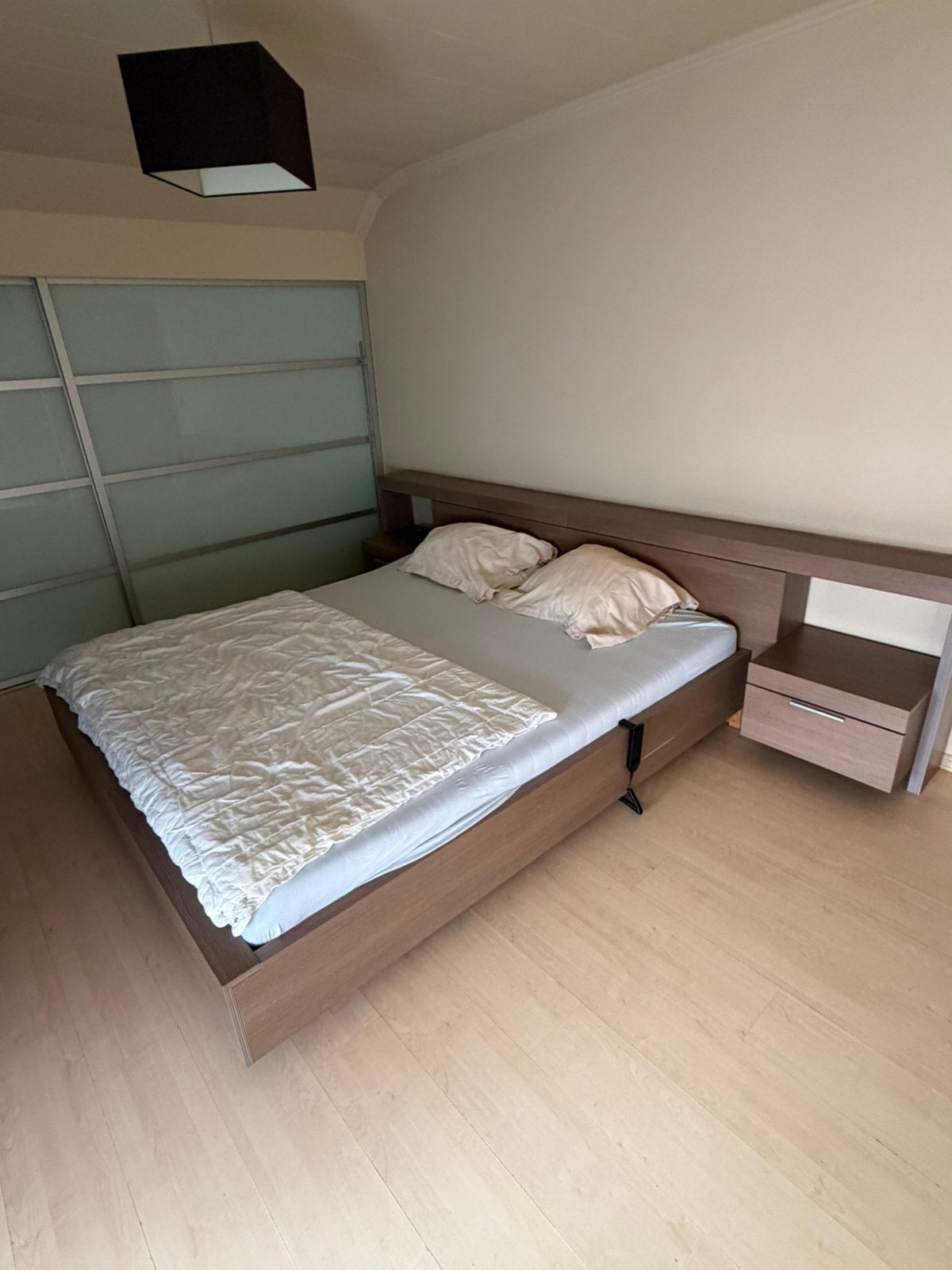 Elektrisch verstelbaar bed inclusief nachtkastjes, Huis en Inrichting, Slaapkamer | Bedden, Ophalen, Verstelbaar