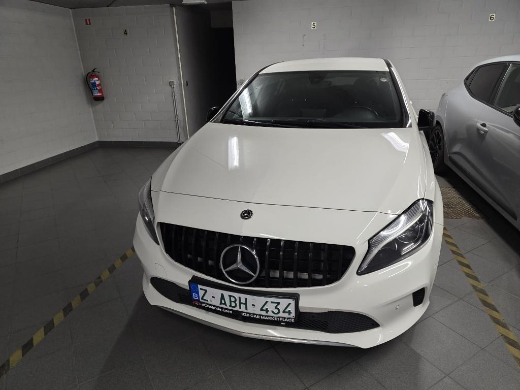 Mercedes-Benz A180 7G-DCT Urban 2017 - 161.000 km, Auto's, Mercedes-Benz, Leder, Bluetooth, Berline, 5 deurs